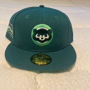 Green Chicago cubs baseball fitted hat